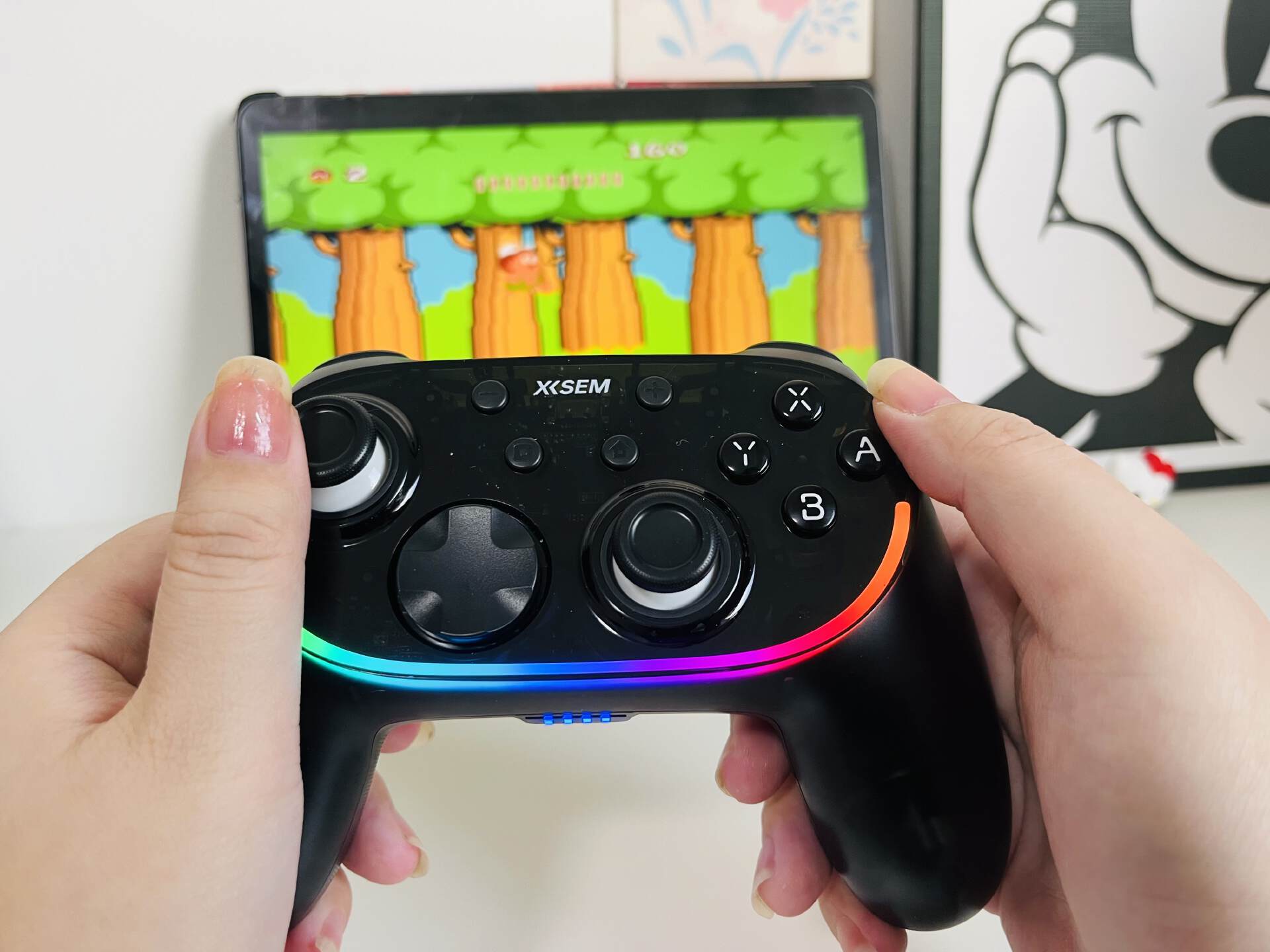 手柄握持舒适防滑体验_西圣GC1游戏手柄_手柄玩格斗