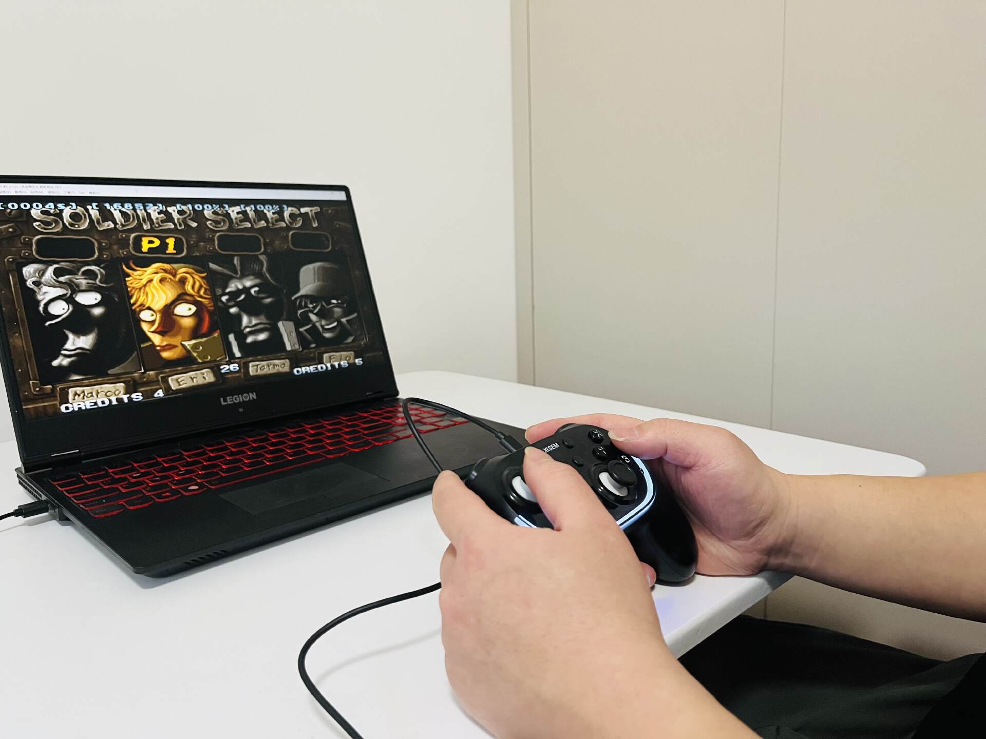 西圣GC1游戏手柄_手柄玩格斗_手柄握持舒适防滑体验