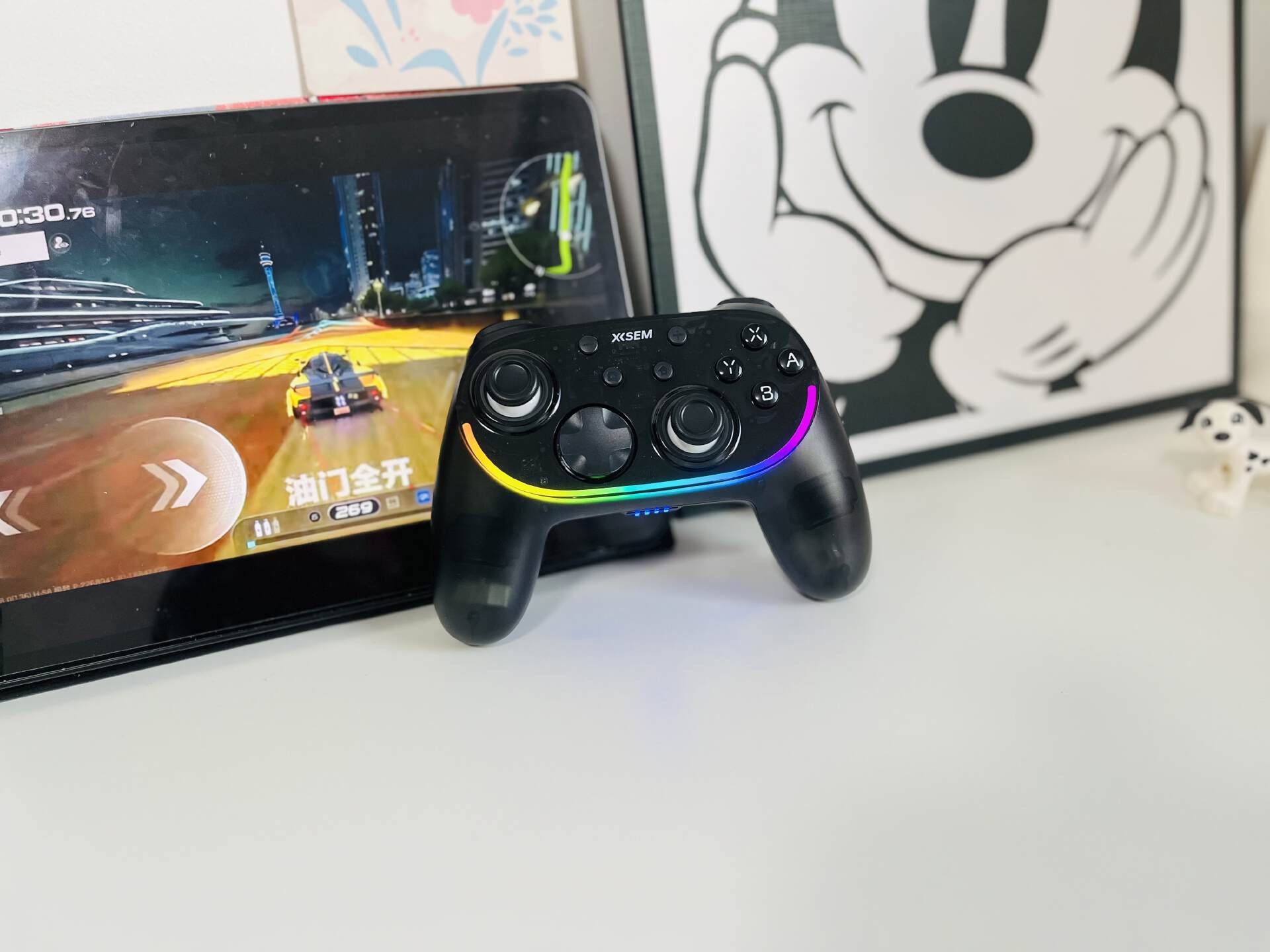 手柄握持舒适防滑体验_手柄玩格斗_西圣GC1游戏手柄