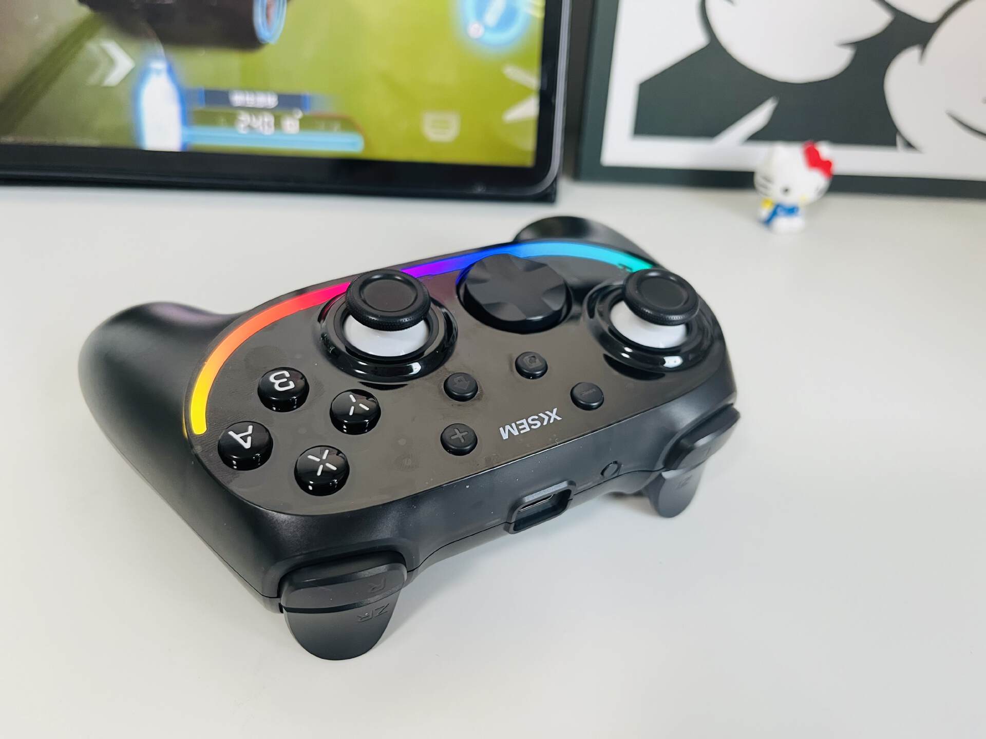 手柄握持舒适防滑体验_西圣GC1游戏手柄_手柄玩格斗