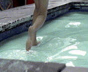 世界上最神奇的液体:人人都可以“轻功水上漂”