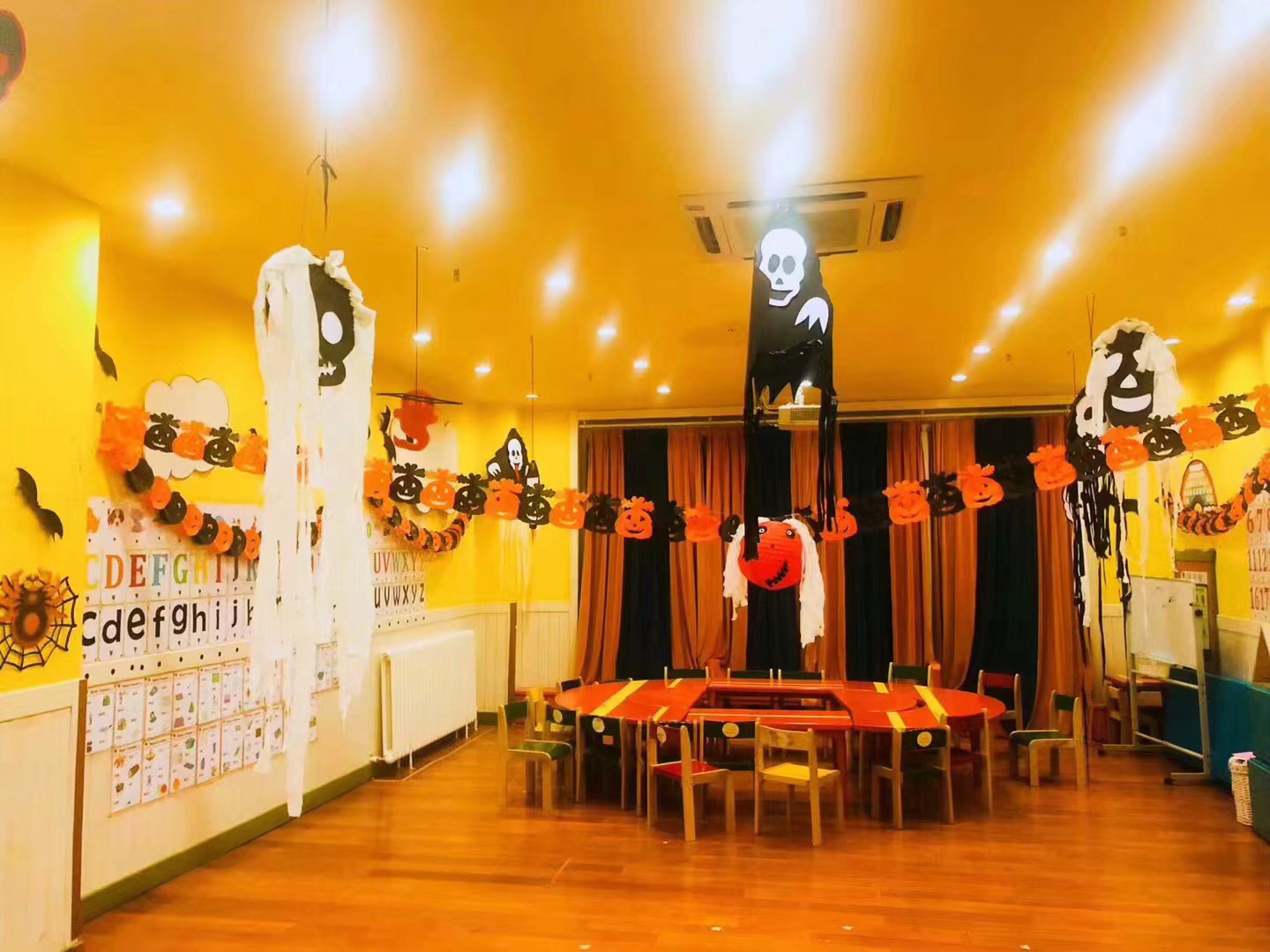 游戏 万圣节专题_万圣节幼儿园活动方案_幼儿园万圣节游戏活动总结