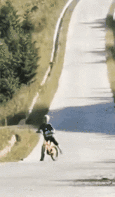 双锥体悖论_锥体上坡现象_锥体上滚生活应用