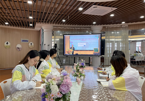 合肥市幼儿园游戏学习发展专题研讨会语言专场_幼儿园游戏专题总结_安徽省军区幼儿园语言领域优质课