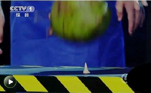 pg下载渠道 真正的以柔克刚啊！口香糖也能开椰子！神奇物理原理将被大量应用