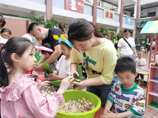 温镇幼儿园特色课程_大班民间游戏专题_大田县温镇幼儿园