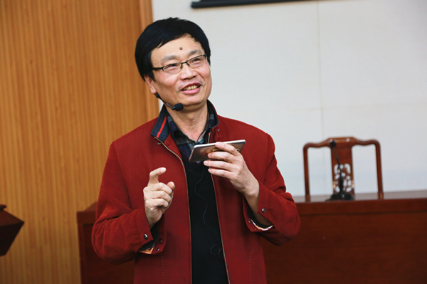 pg下载 林冬青主任作信息化教学知识讲座——传授移动终端在教学深化应用的路径和方法