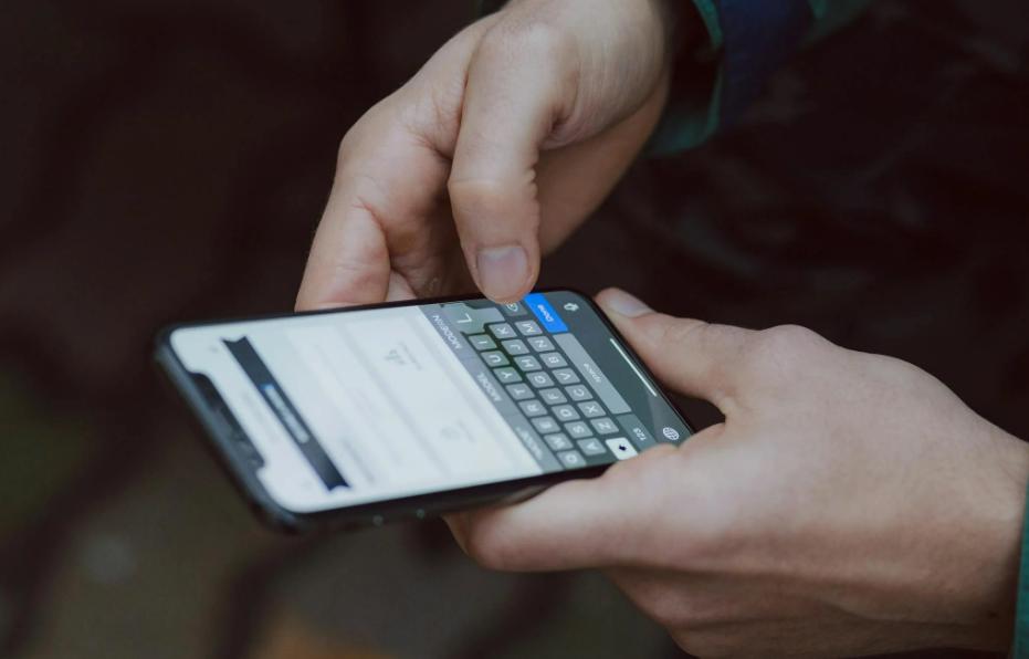 持久续航告别电量焦虑_网络改变生活有什么应用_随身WiFi优势