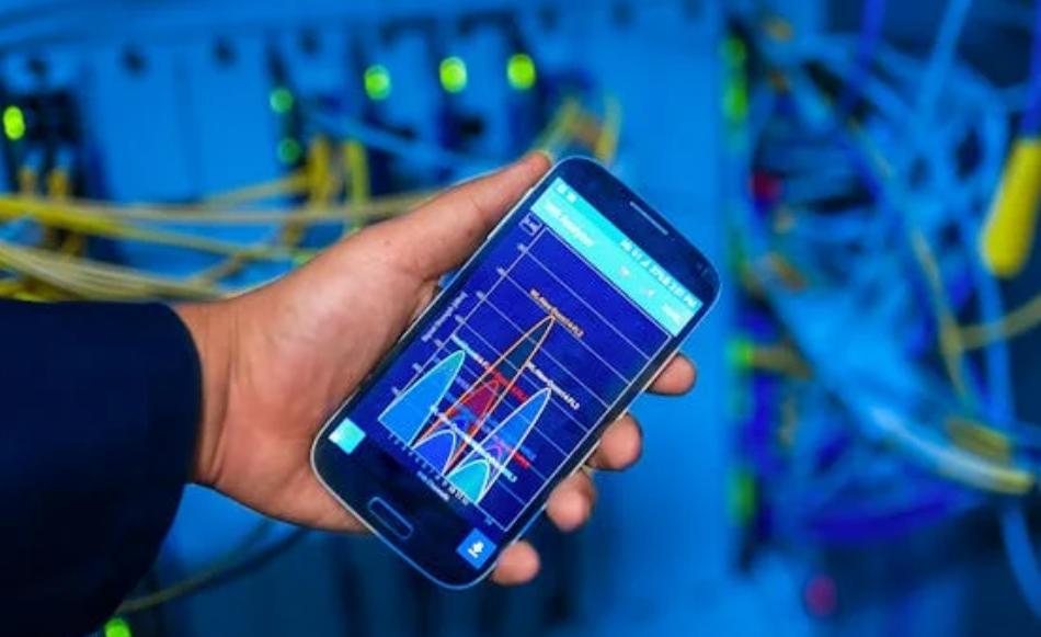 持久续航告别电量焦虑_网络改变生活有什么应用_随身WiFi优势