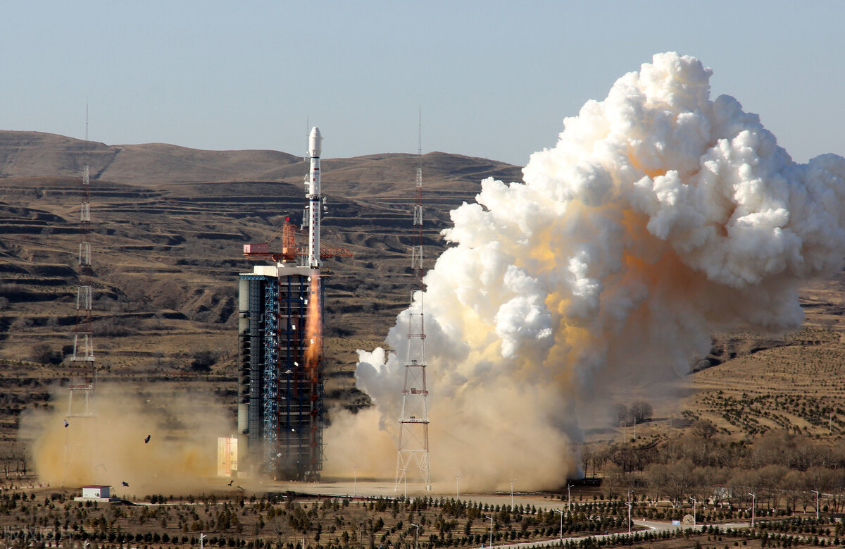 电磁炮生活应用_电磁炮优势特点_电磁炮发射原理