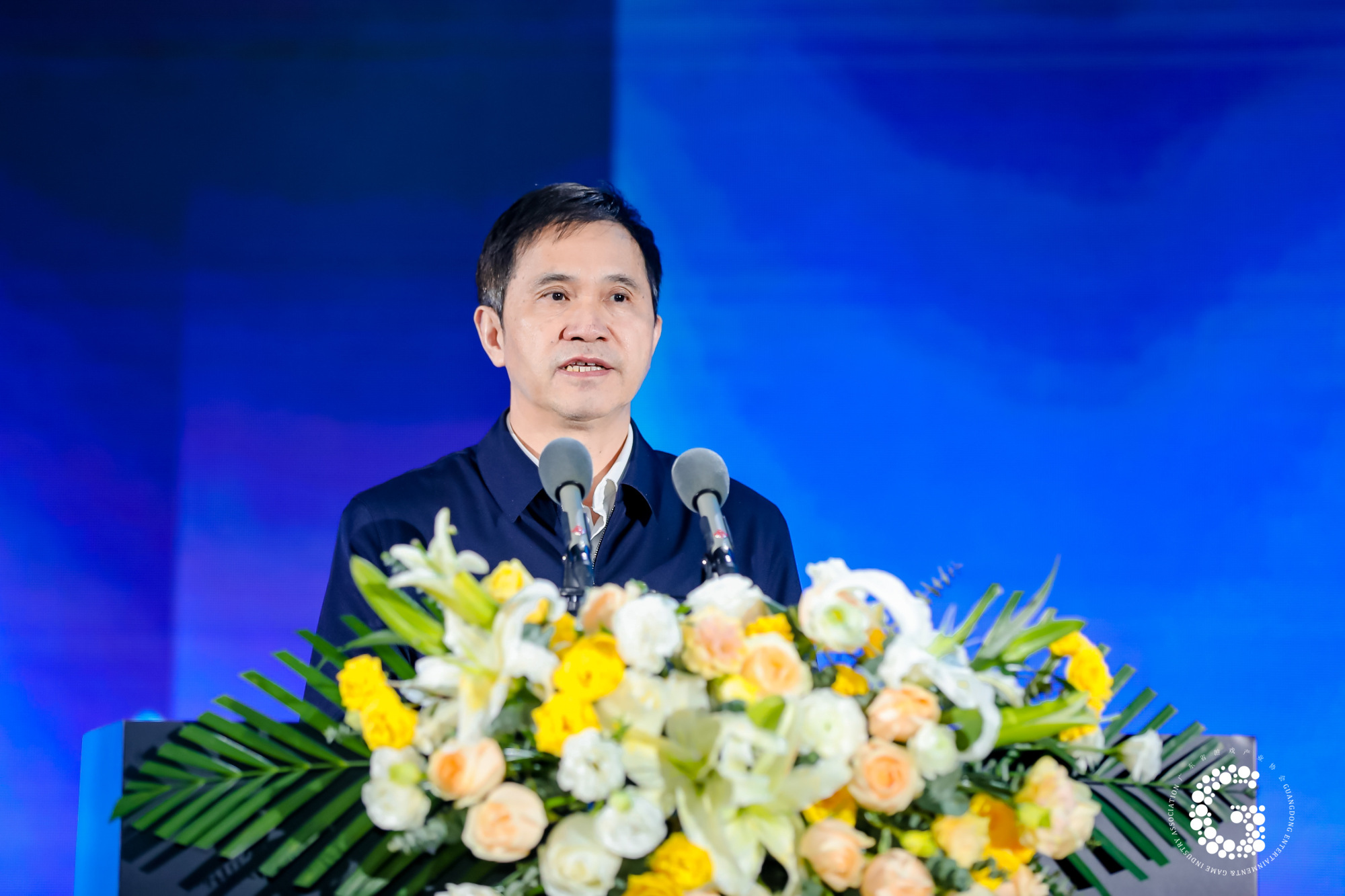 游戏行业 新闻_2022广东游戏产业年会 守正创新赋能发展 广东省游戏产业发展报告 金钻榜发布仪式